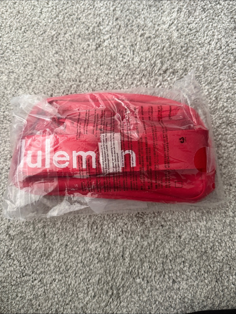 Lululemon employee red belt bag - Picture 2 of 2